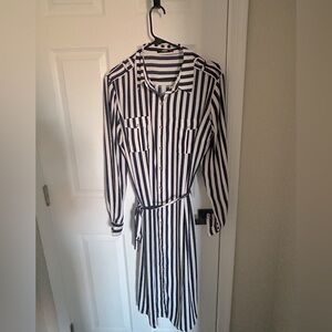 OASIS UK Women's White and Navy Blue Stripe Shirt dress size UK 16 NWOT